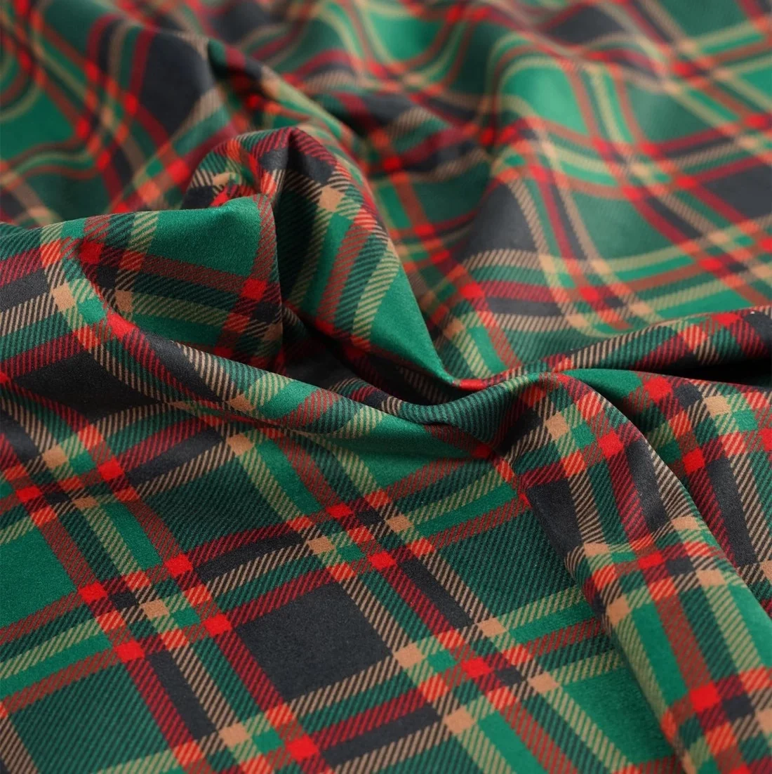zielony-welur-tartan-w-szkocka-krate